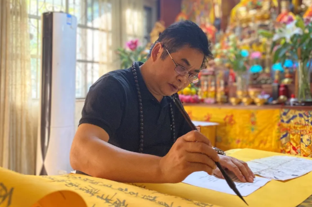 姜继峰，慈法五明空间调整药香同源疗法创始人