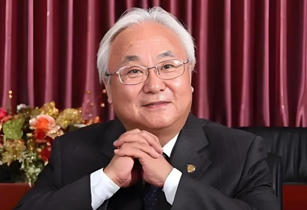 王庆国深入研究“泻心汤类方”“柴胡汤类方”“麻黄汤类方”“苓桂剂类方”等经典方剂的作用机理