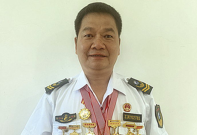 冯俊标是中医领域具有卓越成就和广泛影响力的国医名师