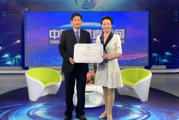 毛邦国（江苏丹阳市宏益精密仪器厂董事长）