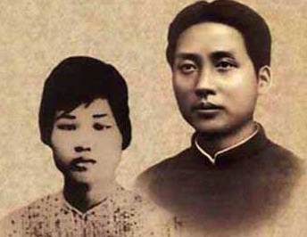 毛泽东的《采桑子·重阳》书法作品